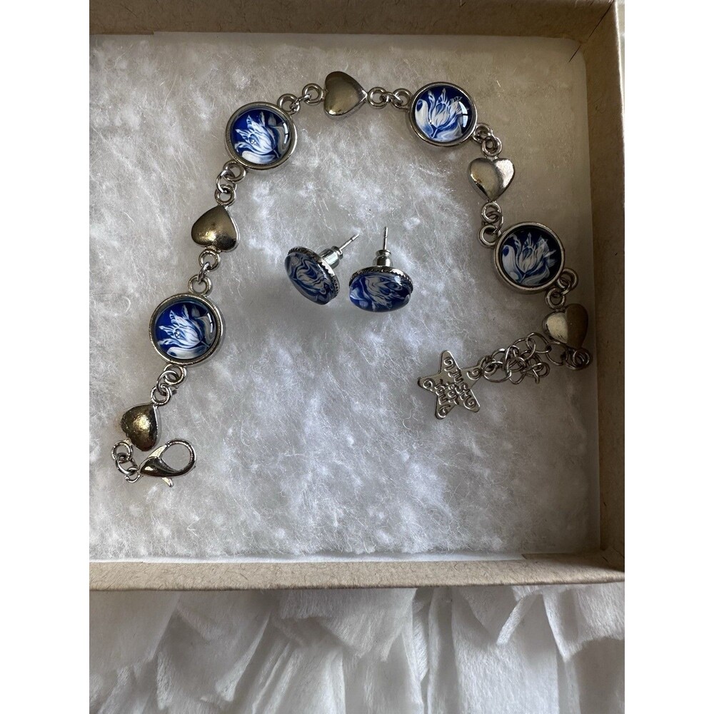 Blue & White Glass Bracelet & Earrings Jewelry Set Silver-Tone